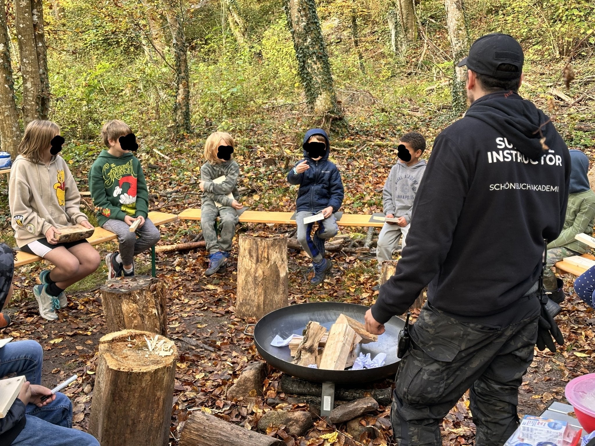Outdoor Ferienprogramm für Kinder | 4 Stunden Praxis im Wald - Schönbuch Akademie